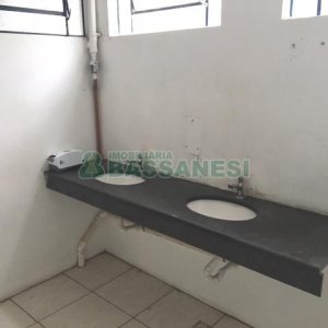 Pavilhão com 6000m², no bairro Nossa Senhora das Graças em Caxias do Sul para Alugar