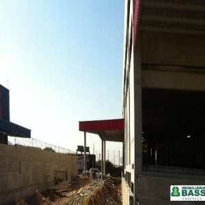 Pavilhão com 5751m², no bairro Santa Fé em Caxias do Sul para Alugar