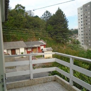 Sobrado Mobiliado com 70m², 2 dormitórios, 1 vaga, no bairro Marechal Floriano em Caxias do Sul para Alugar