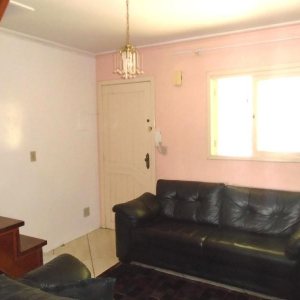 Sobrado Mobiliado com 70m², 2 dormitórios, 1 vaga, no bairro Marechal Floriano em Caxias do Sul para Alugar