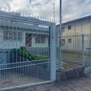Casa com 180m², 4 dormitórios, 1 vaga, no bairro Sagrada Família em Caxias do Sul para Alugar
