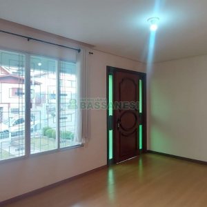 Casa com 180m², 4 dormitórios, 1 vaga, no bairro Sagrada Família em Caxias do Sul para Alugar