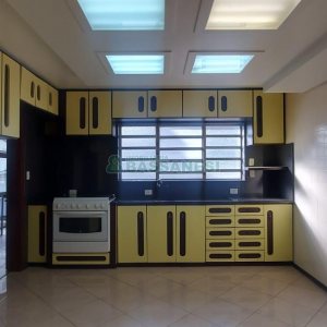 Casa com 180m², 4 dormitórios, 1 vaga, no bairro Sagrada Família em Caxias do Sul para Alugar