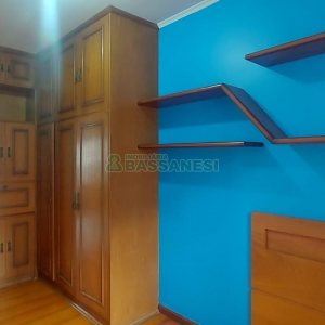 Casa com 180m², 4 dormitórios, 1 vaga, no bairro Sagrada Família em Caxias do Sul para Alugar