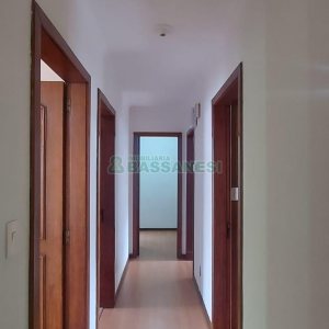 Casa com 180m², 4 dormitórios, 1 vaga, no bairro Sagrada Família em Caxias do Sul para Alugar