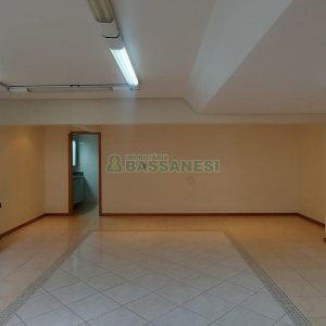 Casa com 180m², 4 dormitórios, 1 vaga, no bairro Sagrada Família em Caxias do Sul para Alugar