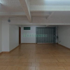 Casa com 180m², 4 dormitórios, 1 vaga, no bairro Sagrada Família em Caxias do Sul para Alugar