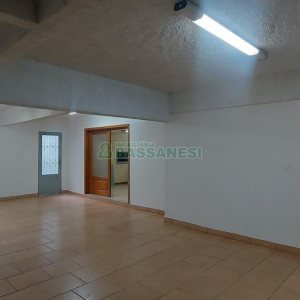 Casa com 180m², 4 dormitórios, 1 vaga, no bairro Sagrada Família em Caxias do Sul para Alugar
