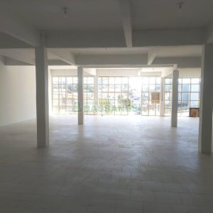 Loja com 220m², no bairro Charqueadas em Caxias do Sul para Alugar
