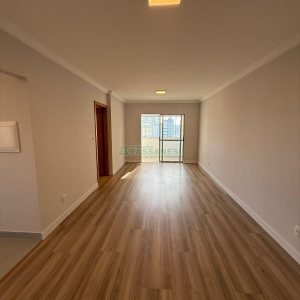 Apartamento com 94m², 3 dormitórios, 2 vagas, no bairro Rio Branco em Caxias do Sul para Comprar
