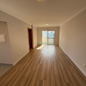 Apartamento com 94m², 3 dormitórios, 2 vagas, no bairro Rio Branco em Caxias do Sul para Comprar