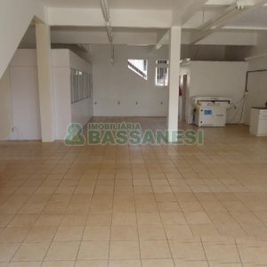 Loja com 126m², no bairro Vinhedos em Caxias do Sul para Alugar