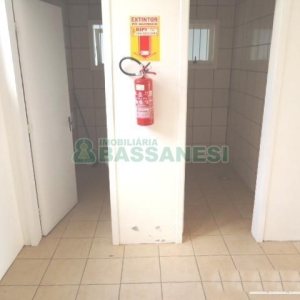 Loja com 126m², no bairro Vinhedos em Caxias do Sul para Alugar