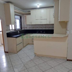 Apartamento com 141m², 3 dormitórios, 1 vaga, no bairro Centro em Caxias do Sul para Comprar