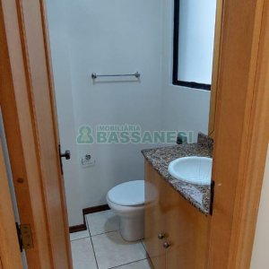 Apartamento com 141m², 3 dormitórios, 1 vaga, no bairro Centro em Caxias do Sul para Comprar