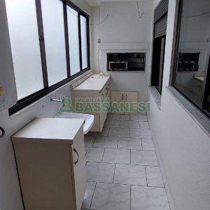 Apartamento com 141m², 3 dormitórios, 1 vaga, no bairro Centro em Caxias do Sul para Comprar