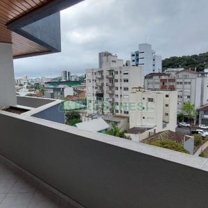 Apartamento com 141m², 3 dormitórios, 1 vaga, no bairro Centro em Caxias do Sul para Comprar