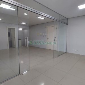 Sala com 60m², 1 vaga, no bairro Centro em Caxias do Sul para Alugar