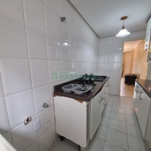 Apto Mobiliado com 79m², 2 dormitórios, 1 vaga, no bairro Nossa Senhora da Saúde em Caxias do Sul para Alugar ou Comprar