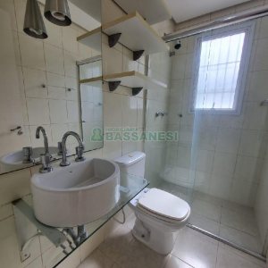 Apto Mobiliado com 79m², 2 dormitórios, 1 vaga, no bairro Nossa Senhora da Saúde em Caxias do Sul para Alugar ou Comprar