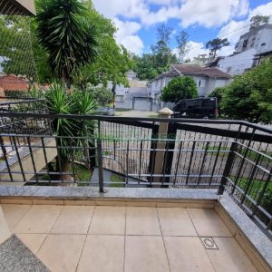 Apto Mobiliado com 79m², 2 dormitórios, 1 vaga, no bairro Nossa Senhora da Saúde em Caxias do Sul para Alugar ou Comprar