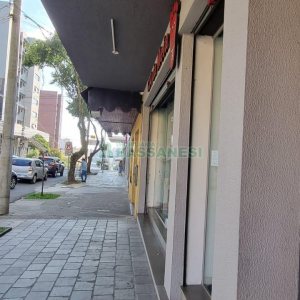 Loja com 497m², no bairro Centro em Caxias do Sul para Comprar