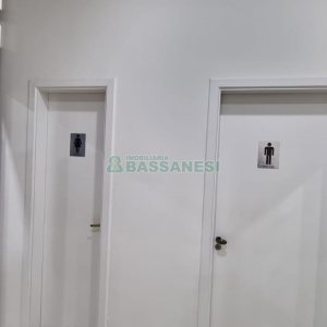Loja com 497m², no bairro Centro em Caxias do Sul para Comprar