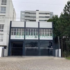 Pavilhão com 640m², no bairro Sanvitto em Caxias do Sul para Alugar