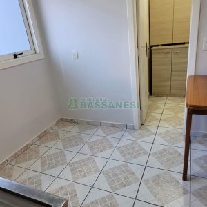 Apto Mobiliado com 120m², 2 dormitórios, 1 vaga, no bairro Panazzolo em Caxias do Sul para Alugar