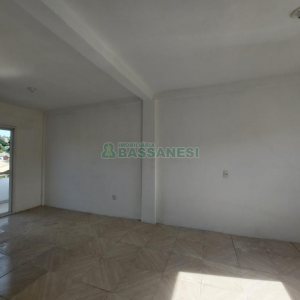 Sobrado com 84m², 2 dormitórios, 1 vaga, no bairro Charqueadas em Caxias do Sul para Comprar