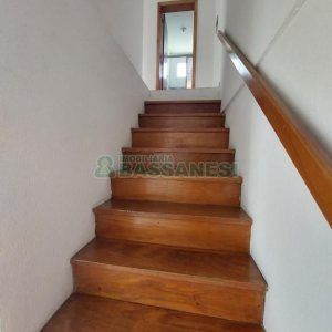 Sobrado com 84m², 2 dormitórios, 1 vaga, no bairro Charqueadas em Caxias do Sul para Comprar