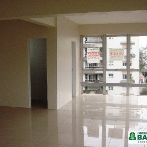 Sala com 68m², 1 vaga, no bairro Centro em Caxias do Sul para Alugar ou Comprar