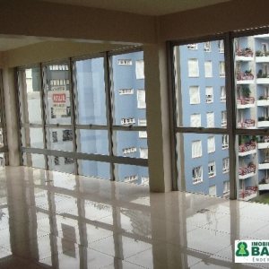 Sala com 68m², 1 vaga, no bairro Centro em Caxias do Sul para Alugar ou Comprar