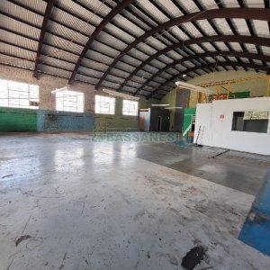 Pavilhão com 340m², no bairro Sagrada Família em Caxias do Sul para Alugar