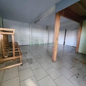 Pavilhão com 340m², no bairro Sagrada Família em Caxias do Sul para Alugar