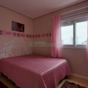 Apto Mobiliado com 116m², 3 dormitórios, 2 vagas, no bairro Villagio Iguatemi em Caxias do Sul para Alugar