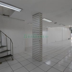 Loja com 160m², no bairro Lourdes em Caxias do Sul para Alugar