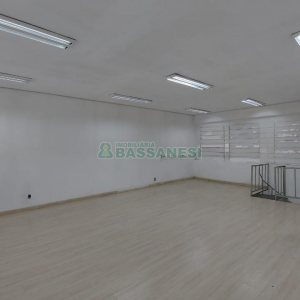 Loja com 160m², no bairro Lourdes em Caxias do Sul para Alugar