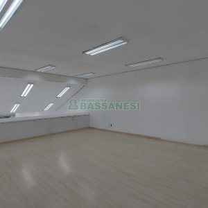 Loja com 160m², no bairro Lourdes em Caxias do Sul para Alugar