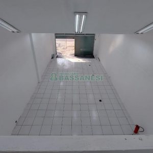 Loja com 160m², no bairro Lourdes em Caxias do Sul para Alugar