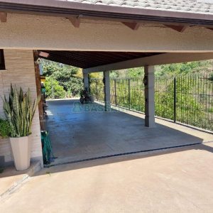 Casa Comercial com 270m², 5 dormitórios, no bairro Cinqüentenário em Caxias do Sul para Alugar