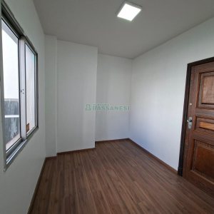 Sala com 30m², no bairro Centro em Caxias do Sul para Alugar