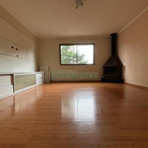 Apto Mobiliado com 105m², 3 dormitórios, 1 vaga, no bairro Petrópolis em Caxias do Sul para Alugar