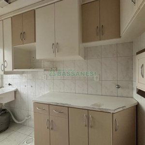 Apto Mobiliado com 105m², 3 dormitórios, 1 vaga, no bairro Petrópolis em Caxias do Sul para Alugar