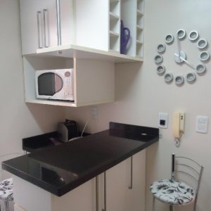 Apto Mobiliado com 60m², 2 dormitórios, 1 vaga, no bairro Nossa Senhora de Fátima em Caxias do Sul para Alugar