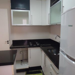 Apto Mobiliado com 60m², 2 dormitórios, 1 vaga, no bairro Nossa Senhora de Fátima em Caxias do Sul para Alugar
