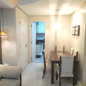 Apto Mobiliado com 60m², 2 dormitórios, 1 vaga, no bairro Nossa Senhora de Fátima em Caxias do Sul para Alugar