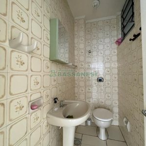 Sala com 44m², no bairro Centro em Caxias do Sul para Alugar ou Comprar