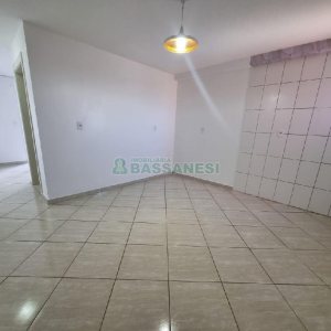 Apartamento com 40m², 1 dormitório, 1 vaga, no bairro Sagrada Família em Caxias do Sul para Alugar