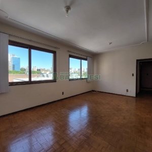 Apartamento com 105m², 3 dormitórios, 2 vagas, no bairro Centro em Caxias do Sul para Alugar